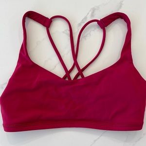 NWOT Lululemon free to be bra size 4